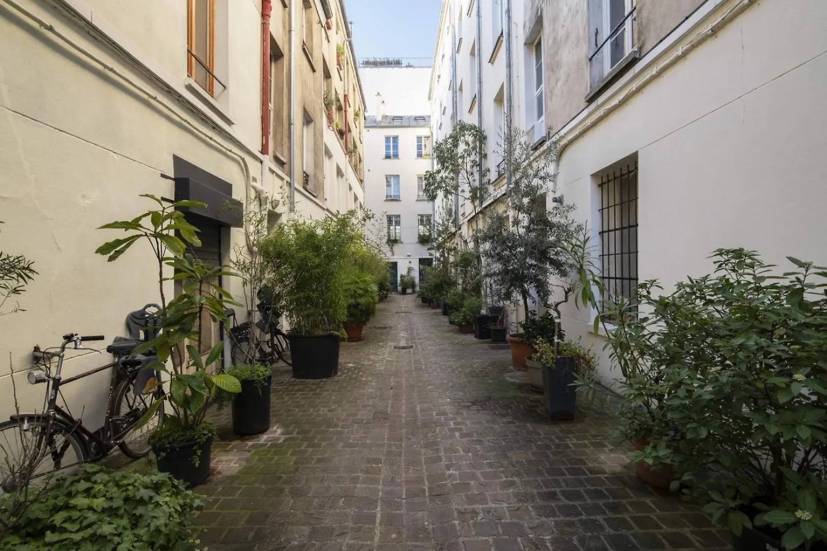 Passage Cache, Tu Me Fais Rever! باريس